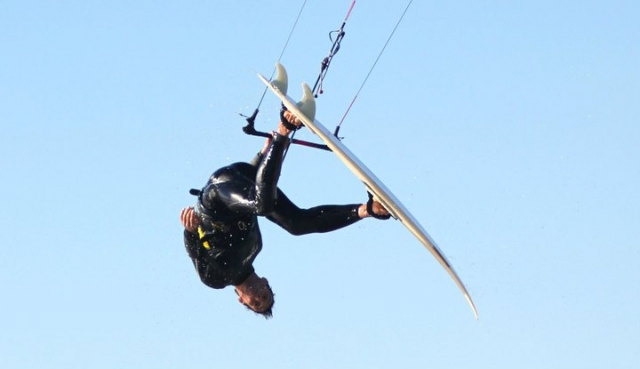  Logotipo de evasão Kitesurf
